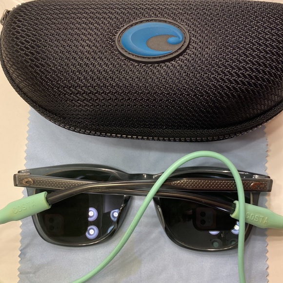 Costa, Grey, hardly ever worn. wouldn’t sell if they fit me. - Picture 5 of 5